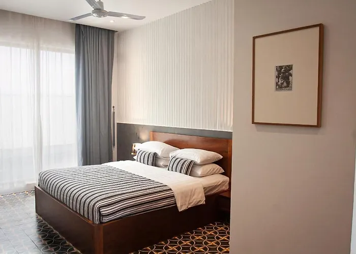 William's Hotel *